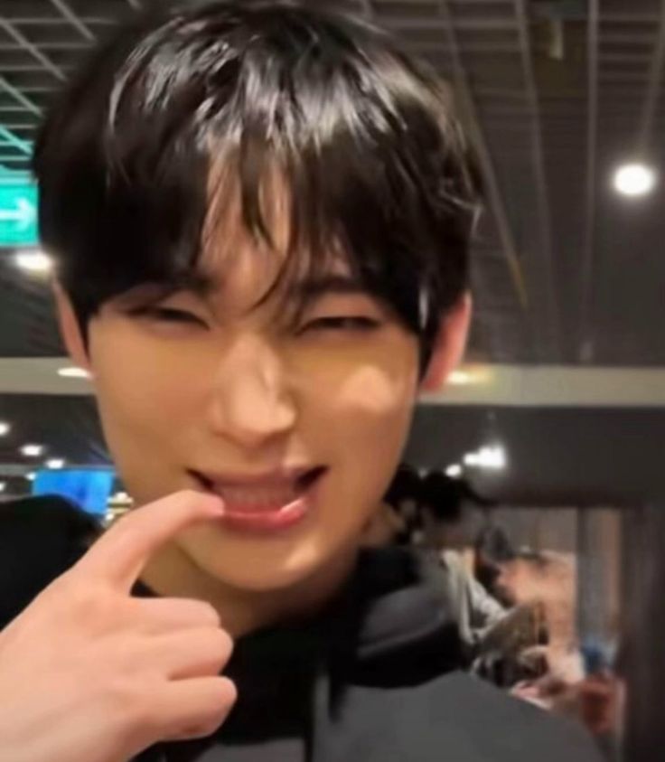 vix | ENHYPEN is 7 tweet media