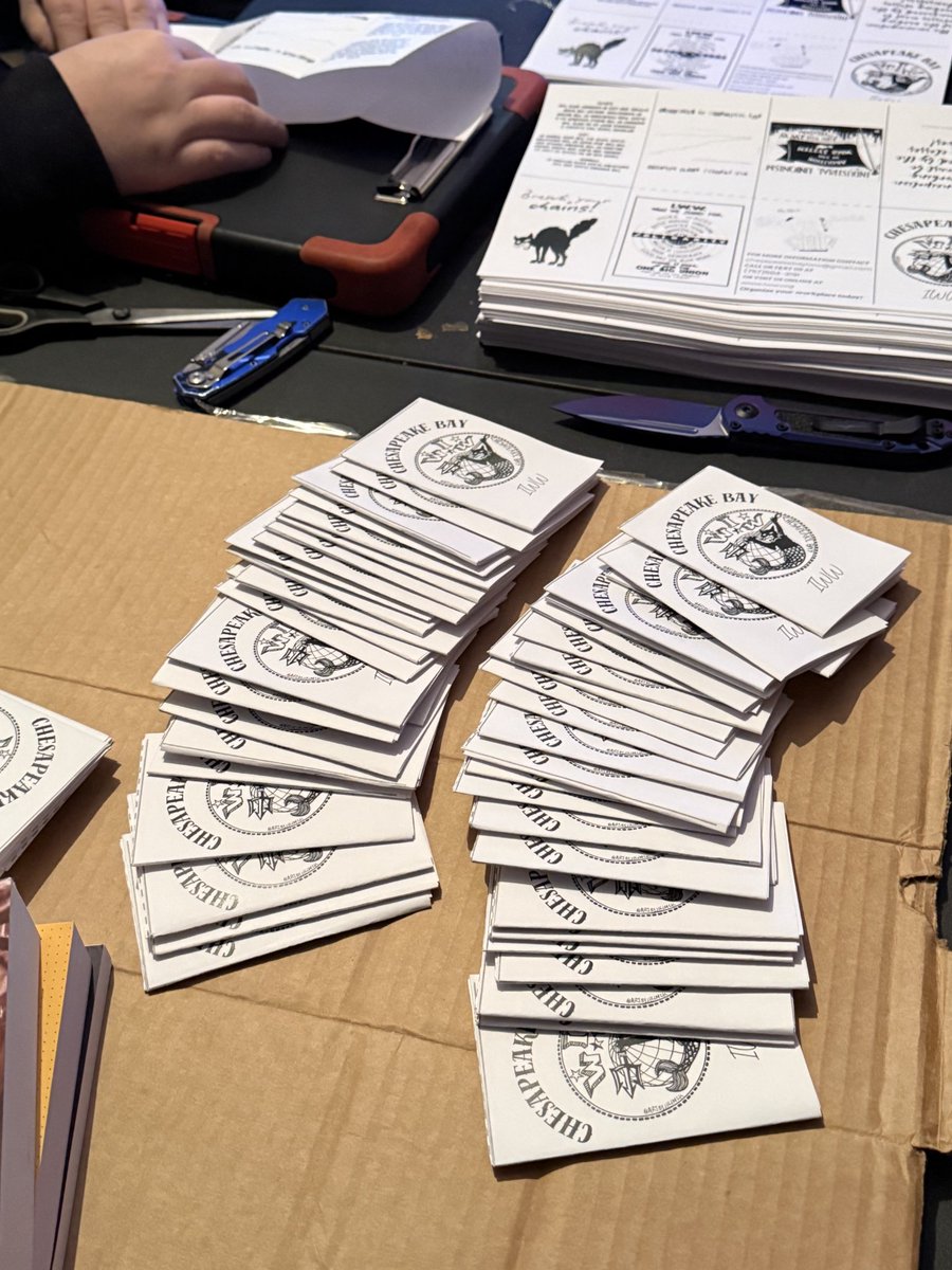 BioSchultz's tweet photo. Working on zines for #nokings #labor #unions #solidarity #IWW #ChesapeakeBay https://t.co/7Shj5fJKUN