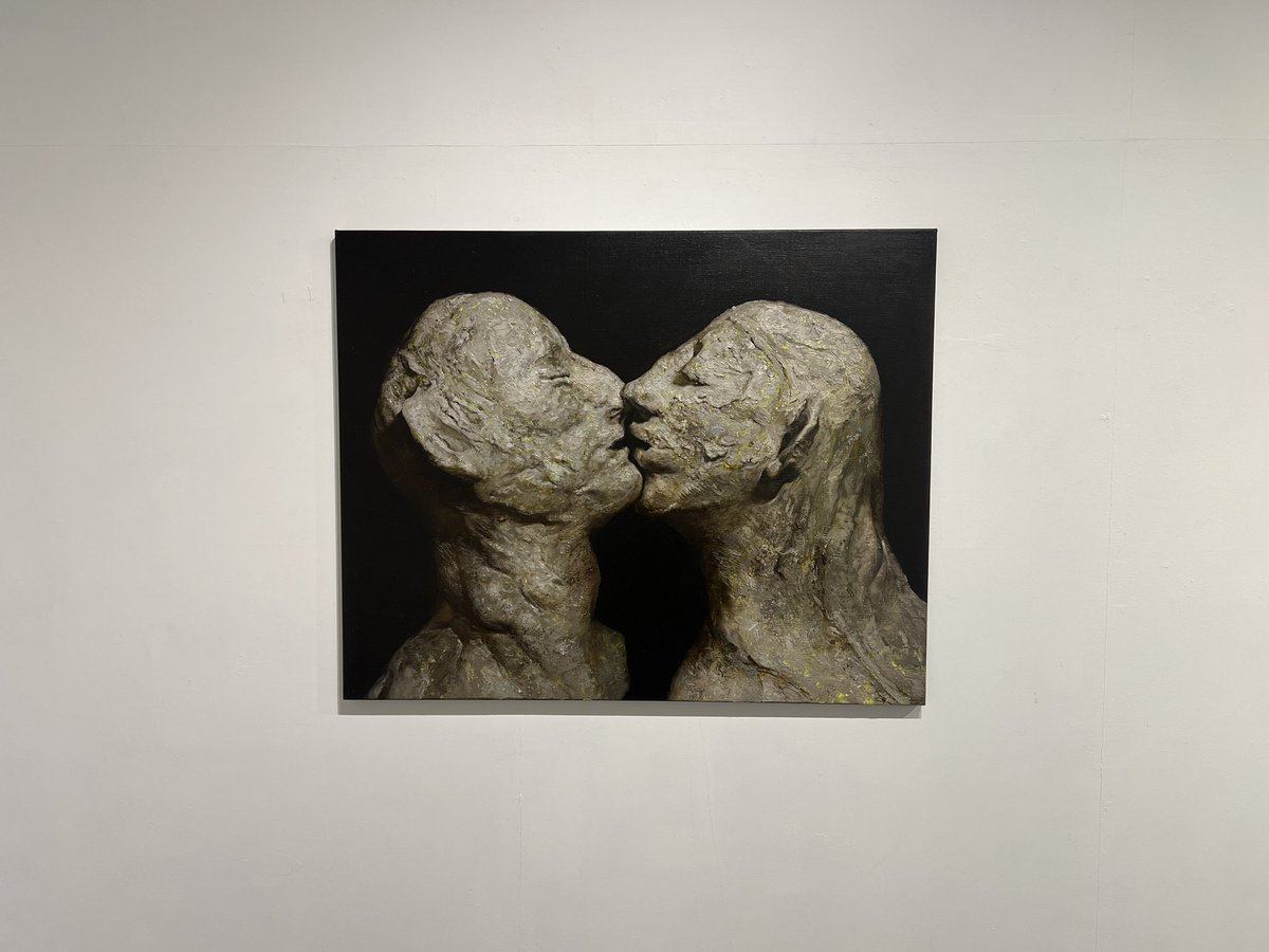 CTGALLERYYYYYYY's tweet photo. CHANGTING GALLERY PRIZE 2026

岡路貴理、鈴木柚乃、洞田燈里、佐藤椎菜、濱田楓、葉子欣、岸野椰子
2026.3.7(Sat)-3.29(Sun)
13:00-19:00 月、火休み
会場：東京都中央区日本橋久松町4-12コスギビル4F　長亭GALLERY

葉子欣 TZU HSIN YEH
吻
2026
910×725mm
Oil on canvas
https://t.co/HrbFU80LMX https://t.co/BfAJwnjJ3a