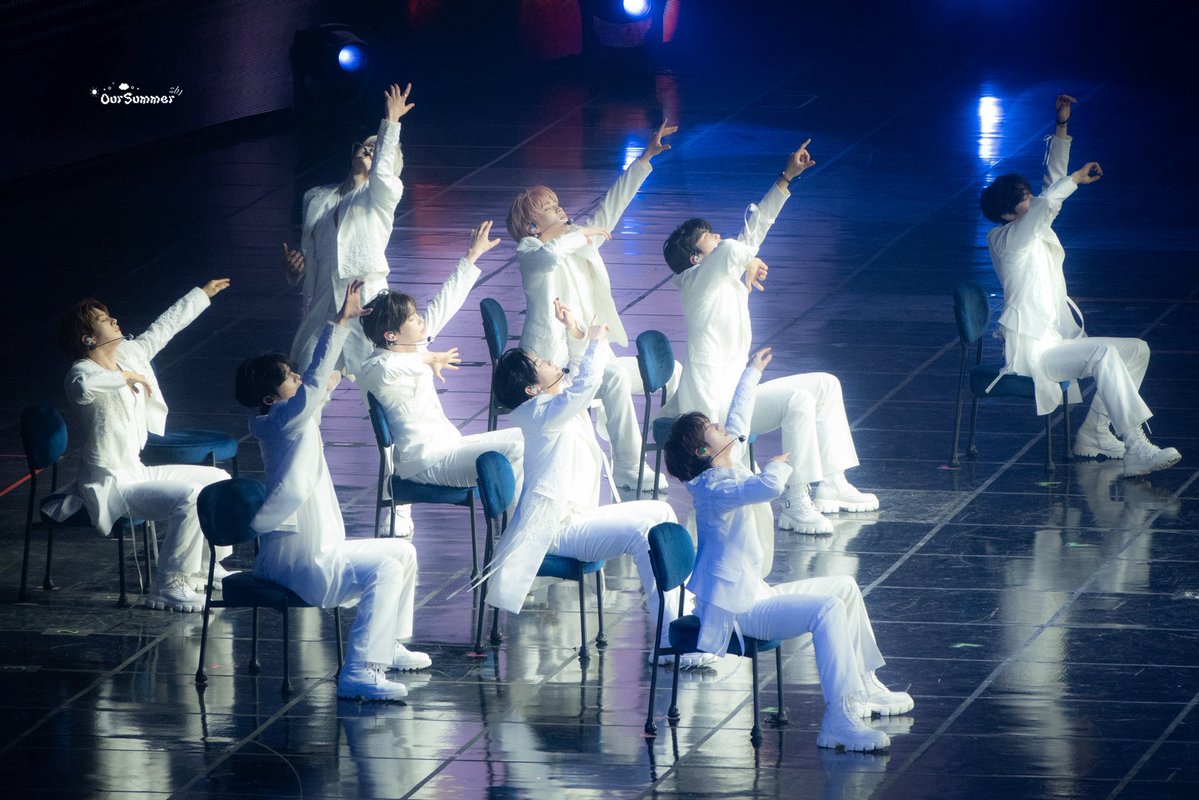 𝙊𝙪𝙧 𝙎𝙪𝙢𝙢𝙚𝙧 ☀︎ ⋆⁺₊⋆ tweet media