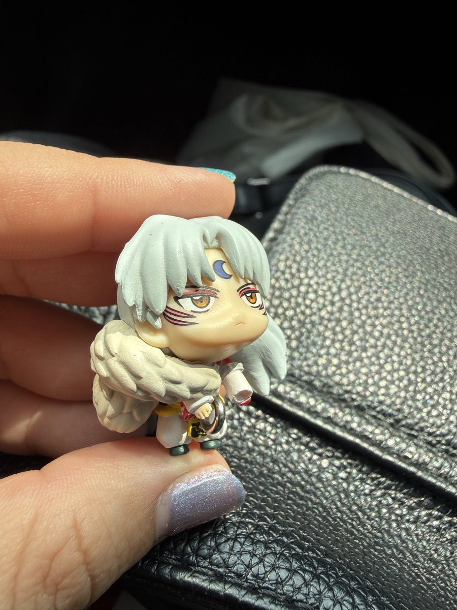 Got our lord… after 3 Sangos, 1 Kagome and 1 Shippou 😅
So cute! The little hand ✋🏼🥺
#Sesshomaru #殺生丸