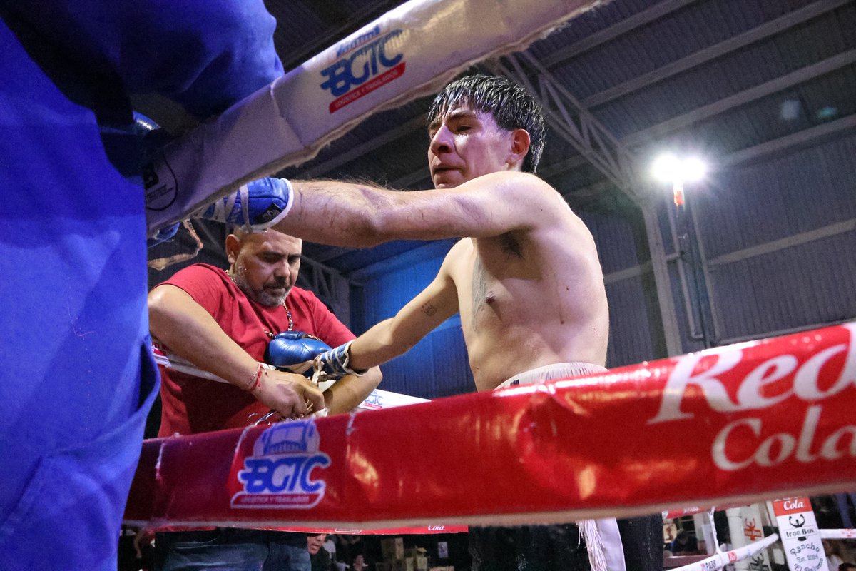 MisterCocoCanal's tweet photo. Arena Jalisco 🥊😎📸 
Evento del 2016-2-21 

Boxeador: https://t.co/fsaasNfk8i

😎🎥: @FoxxxesNBunnies 🦊&amp;🐰

#Boxing #Boxeando #BoxeoMexicano 
#BoxeoMexicano #BoxeoProfesional #ArenaJalisco #MisterCocoCanal 
#FoxxxesNBunnies https://t.co/FXvr5Zf0A0