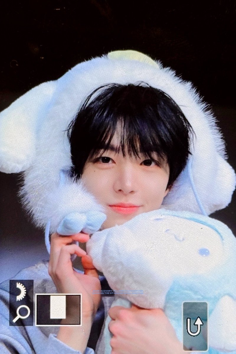 𝗜𝘃𝗼𝗿𝘆 tweet media