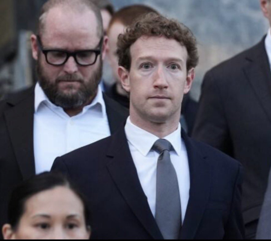 スカーレット tweet media