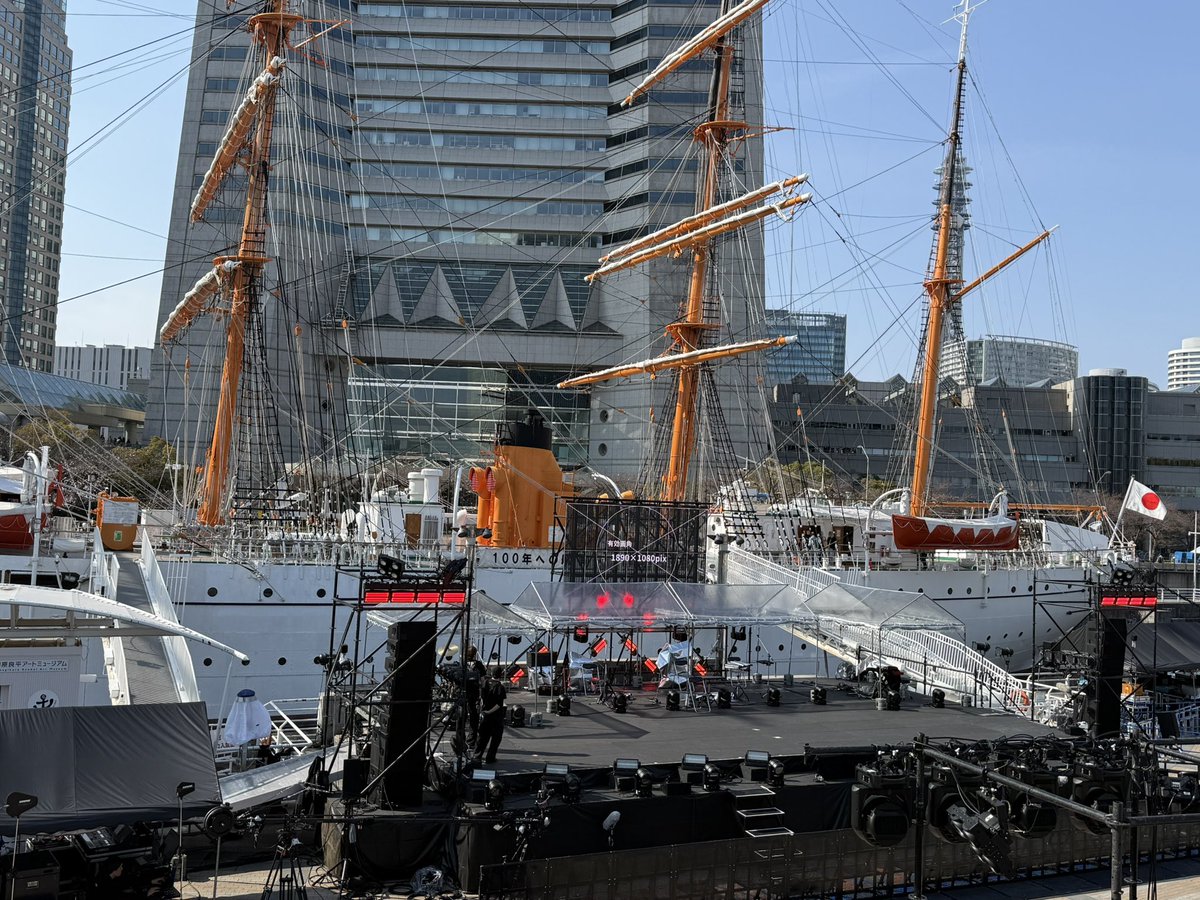 こじっさ tweet media