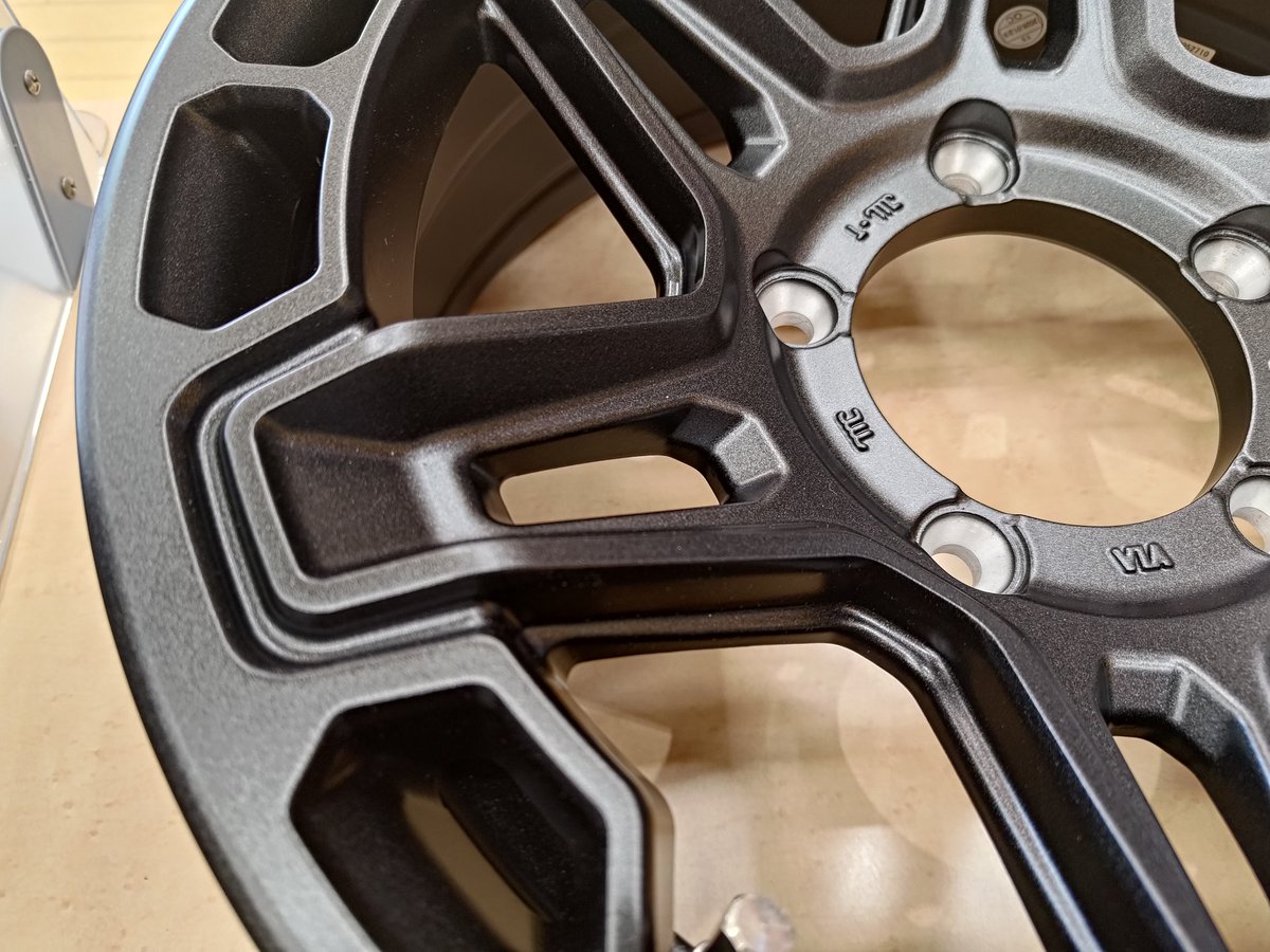 タイヤガーデン伊勢崎 tweet media