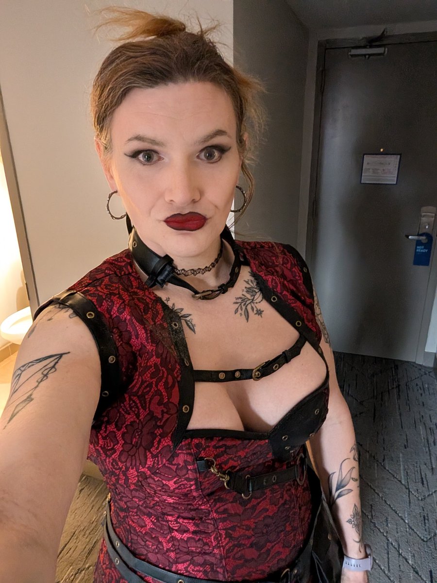 MissTSfinity's tweet photo. Would you take me on a date knowing I'm trans? https://t.co/cwbu6LukRz