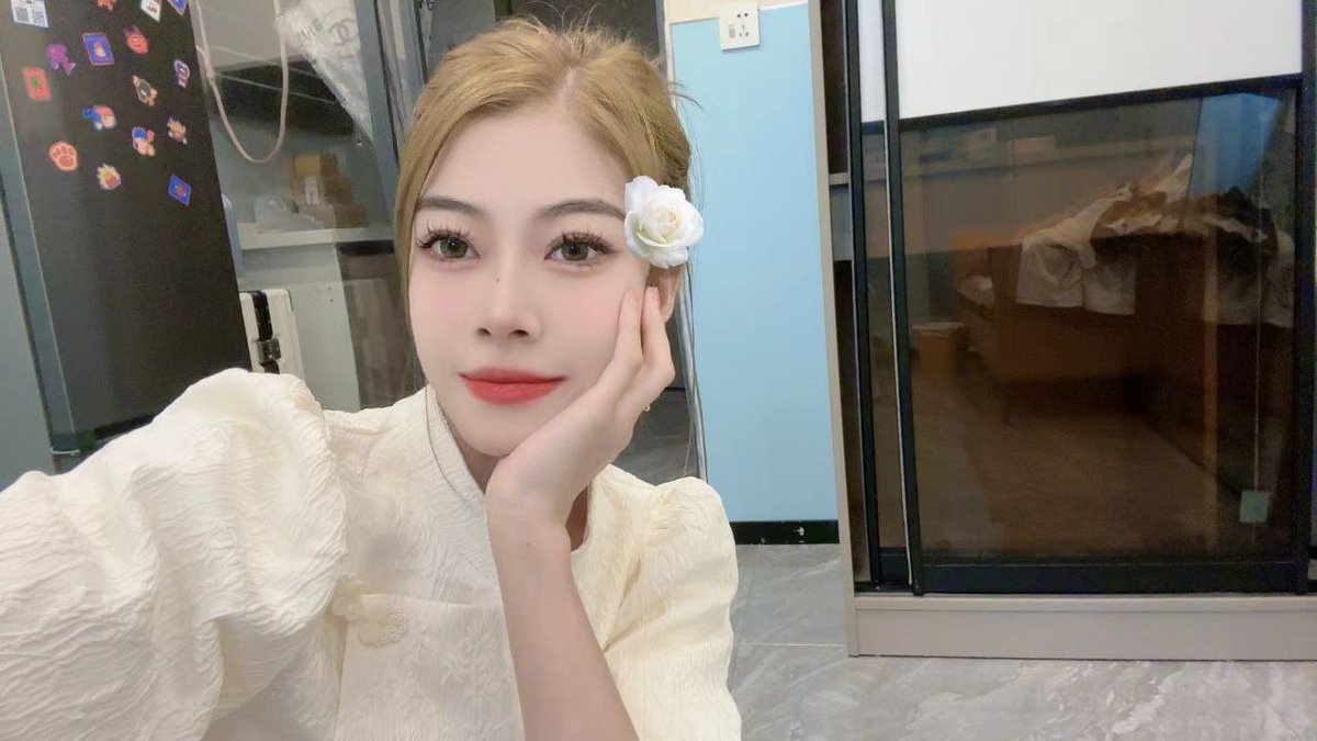 #北京

还好你无法听到我的心跳，不然我就没办法隐藏对你的爱了！

老师060

点我头像看简介玩我或联系t.me/meier03_bot

石景山区