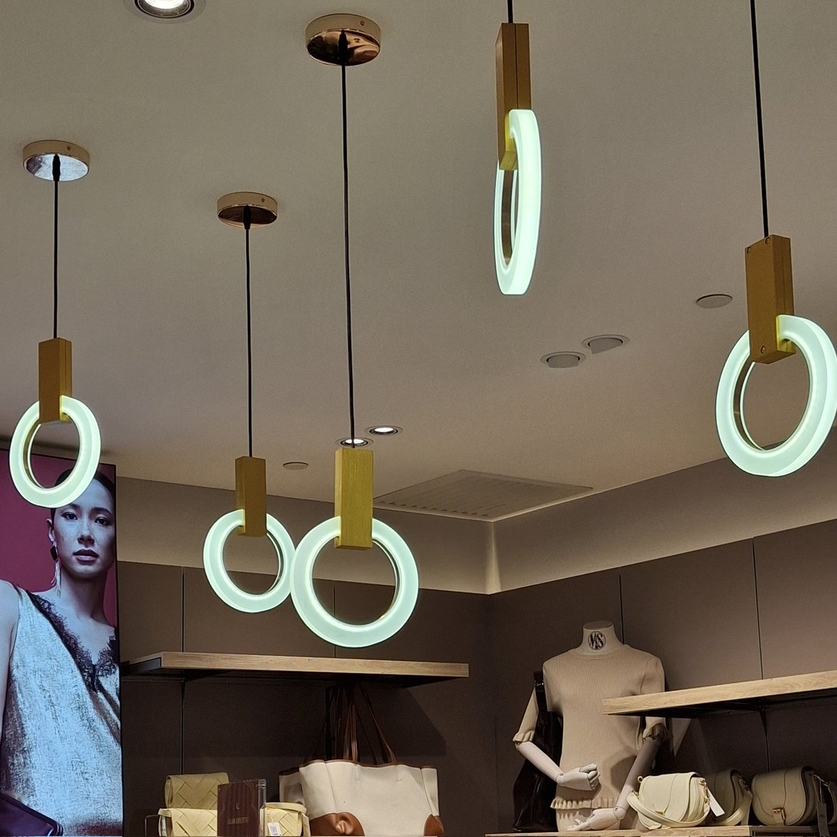 ash≷ saw itzy tweet media