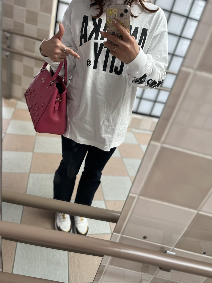 aya.freaky tweet media