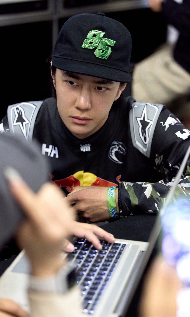 ✿ฺ hana ฺ tweet media