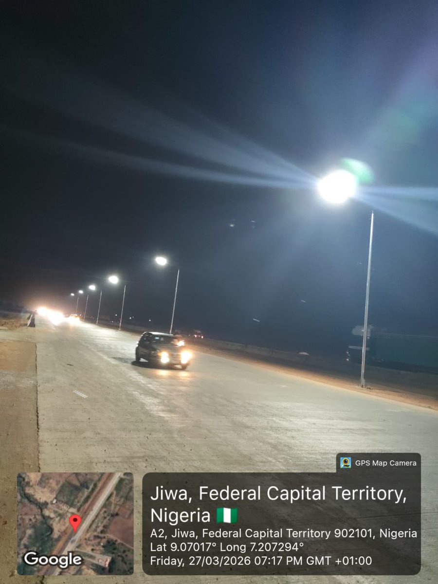 bigmorsh's tweet photo. Abuja kaduna concrete road  section 1 and 3  of which total is 118km is about 90% completed  with complete solar light by President Tinubu under the supervision of Sen. Dave Umahi, Hon Minister for Works. https://t.co/5xyTp0PC0I