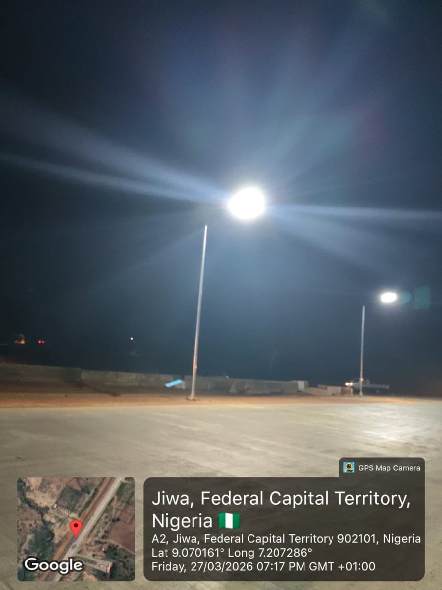 bigmorsh's tweet photo. Abuja kaduna concrete road  section 1 and 3  of which total is 118km is about 90% completed  with complete solar light by President Tinubu under the supervision of Sen. Dave Umahi, Hon Minister for Works. https://t.co/5xyTp0PC0I