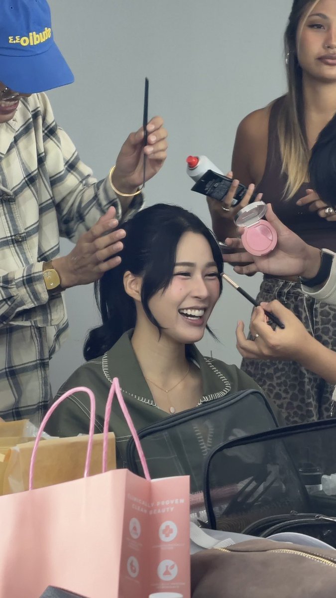 Her Hyness tweet media