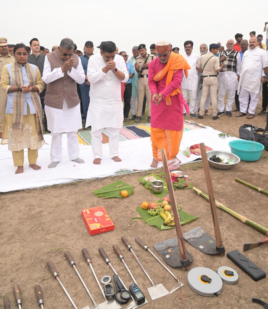 SanjayJhaBihar's tweet photo. Inaugurated the excavation work at the protected site of Balirajgarh, undertaken by the Archaeological Survey of India, Patna Circle.

This is an important step towards uncovering the rich historical heritage of Mithila and preserving it for future generations.

@ASIGoI @DmMadhubani @TourismBiharGov