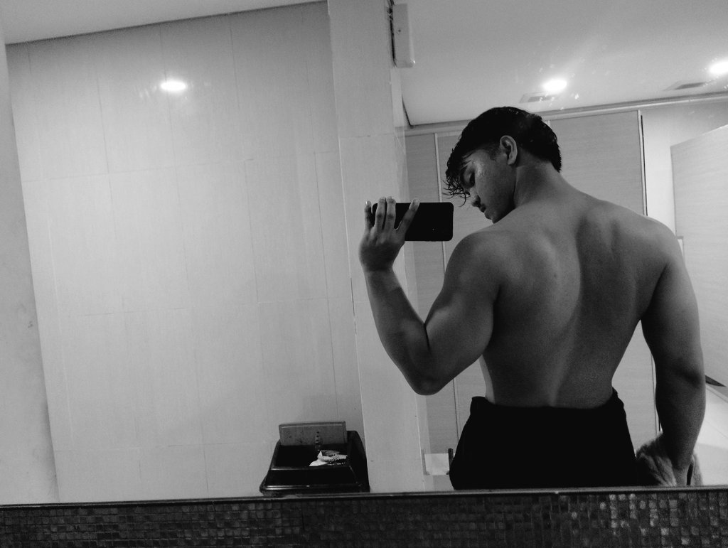 Puttr4aaa's tweet photo. Aku tau... Aku emang se hot itu ko😁 https://t.co/jeJn2YWFhX