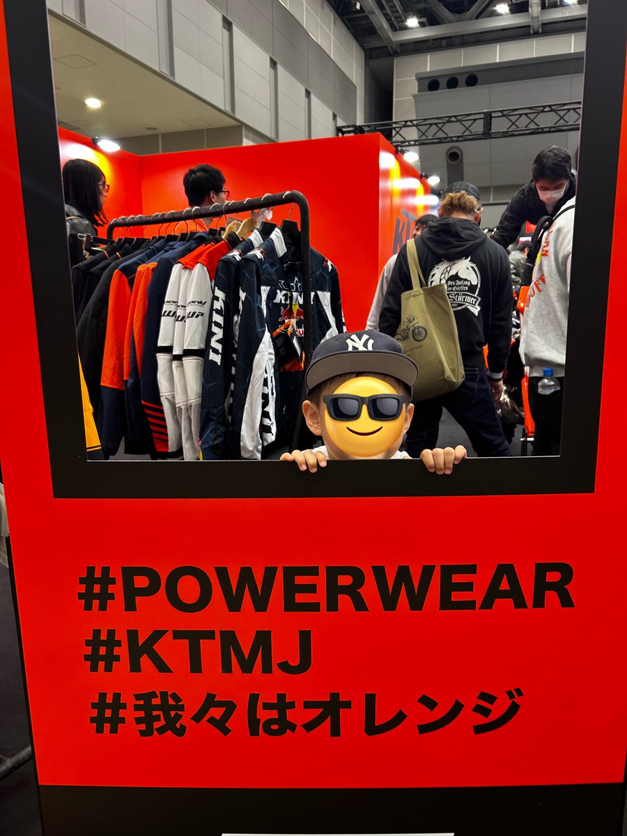 sy62r__'s tweet photo. モタサイ来たよ〜
#POWERWEAR 
#KTMJ 
#我々はオレンジ https://t.co/vU2U1zHTOB