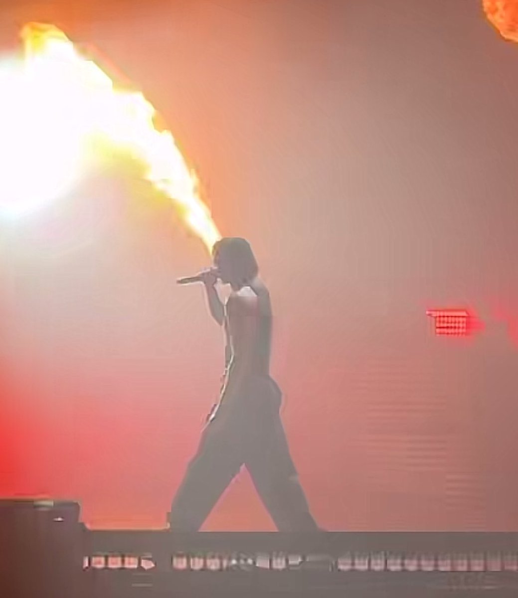 𖤐 Laura 𖤐 tweet media