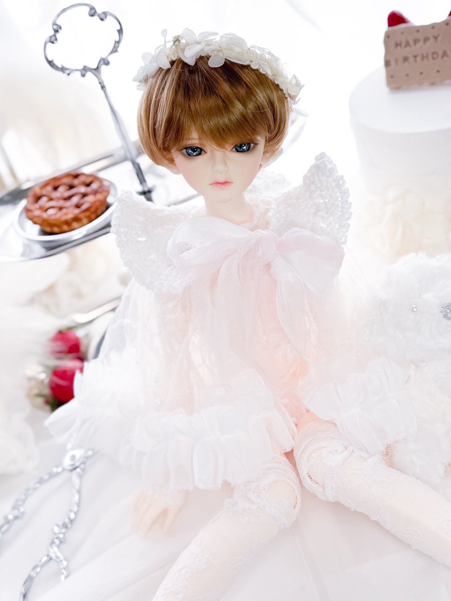 2026.03.28 
Mon petit trésor.🪽🪽☁️