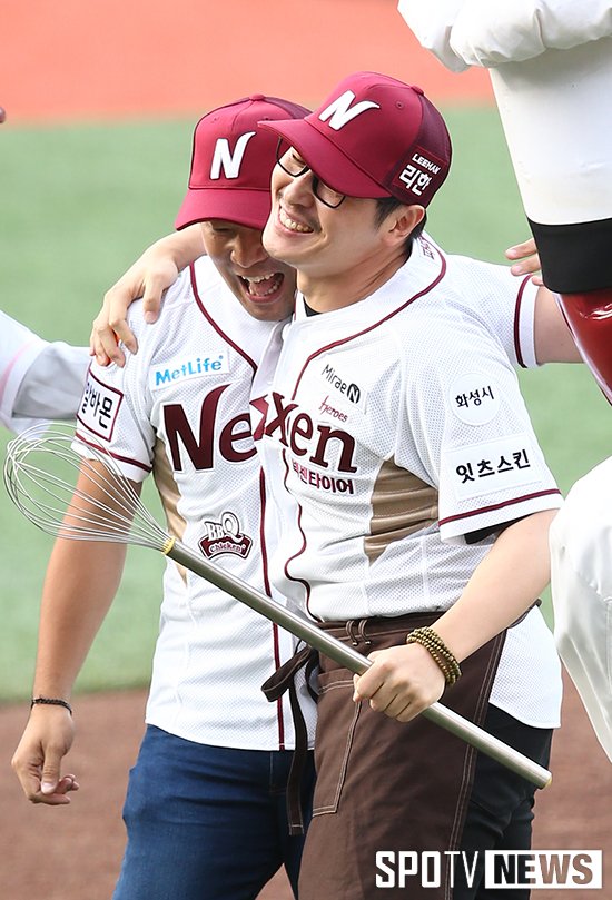 민트차 tweet media