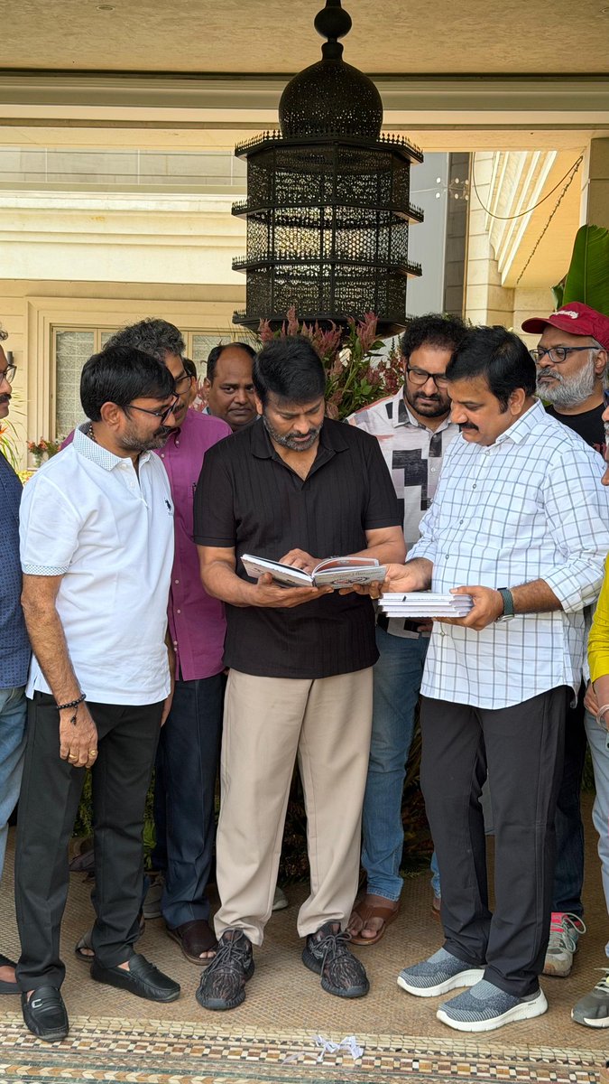 Megastar Chiranjeevi tweet media