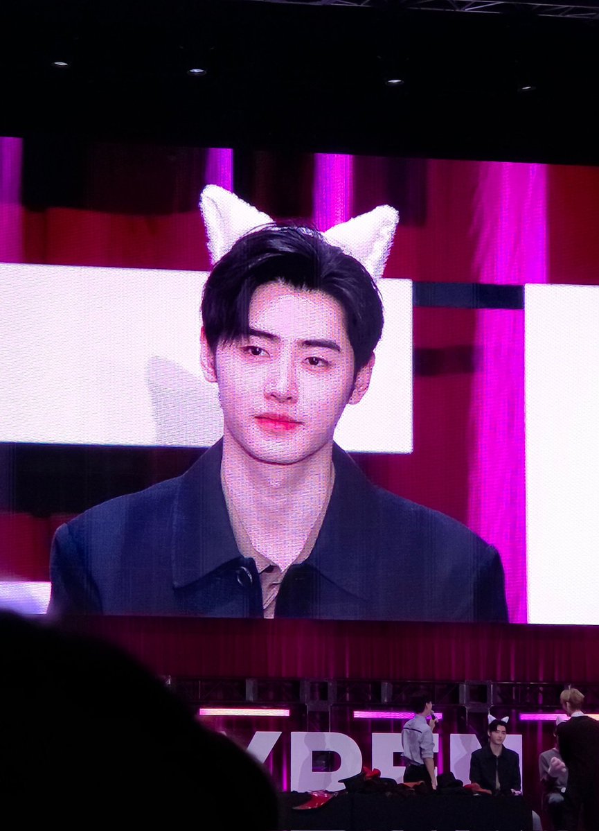 🥨 hoonamonroll 🦕𖦹 tweet media