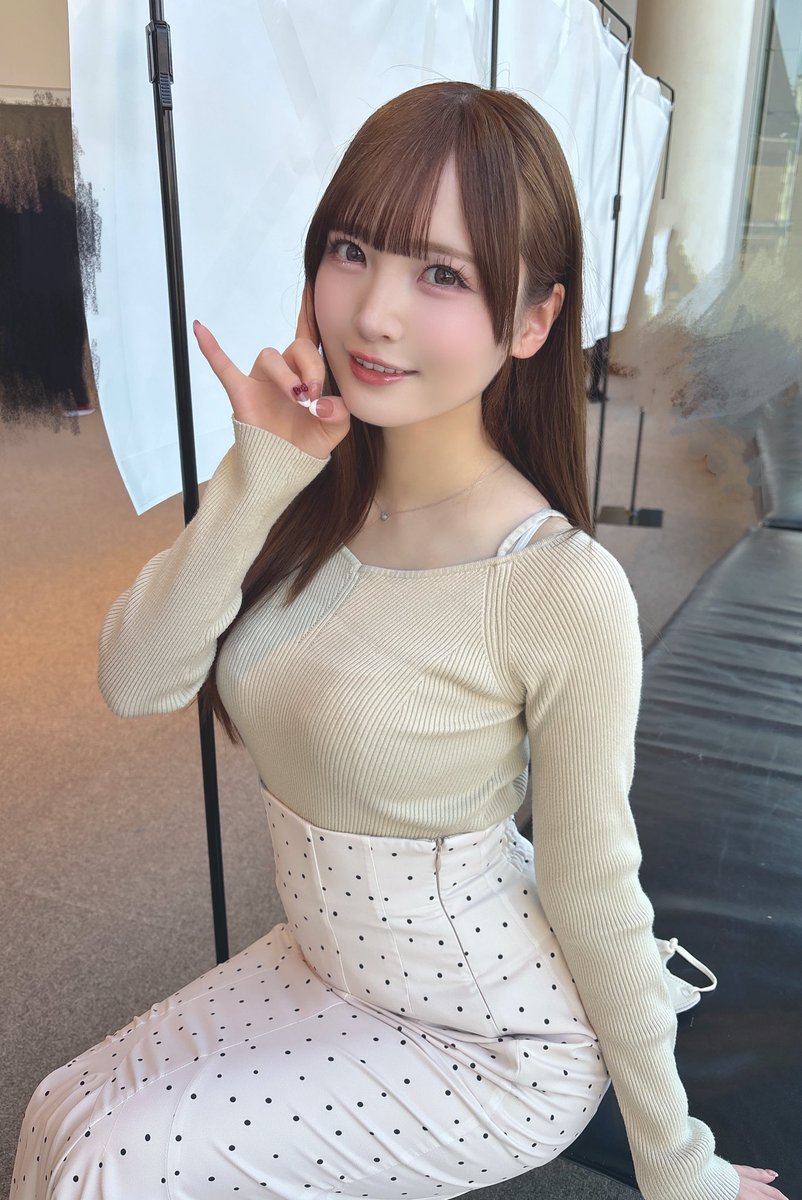 由良ゆら #よーよーよー♡ tweet media