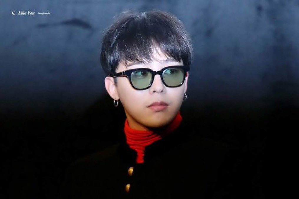 권지용 얼굴 tweet media