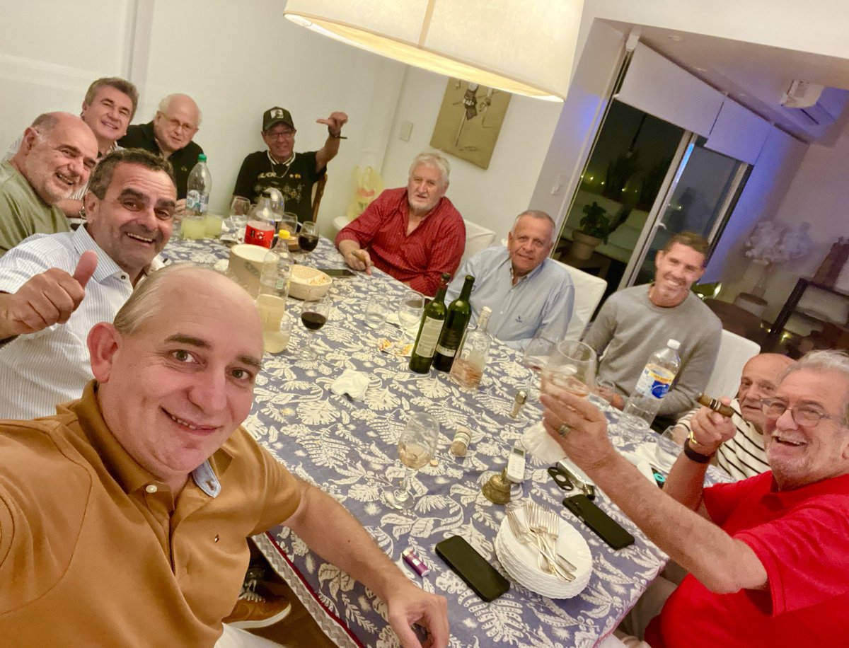 MAGO SIN DIENTES tweet media