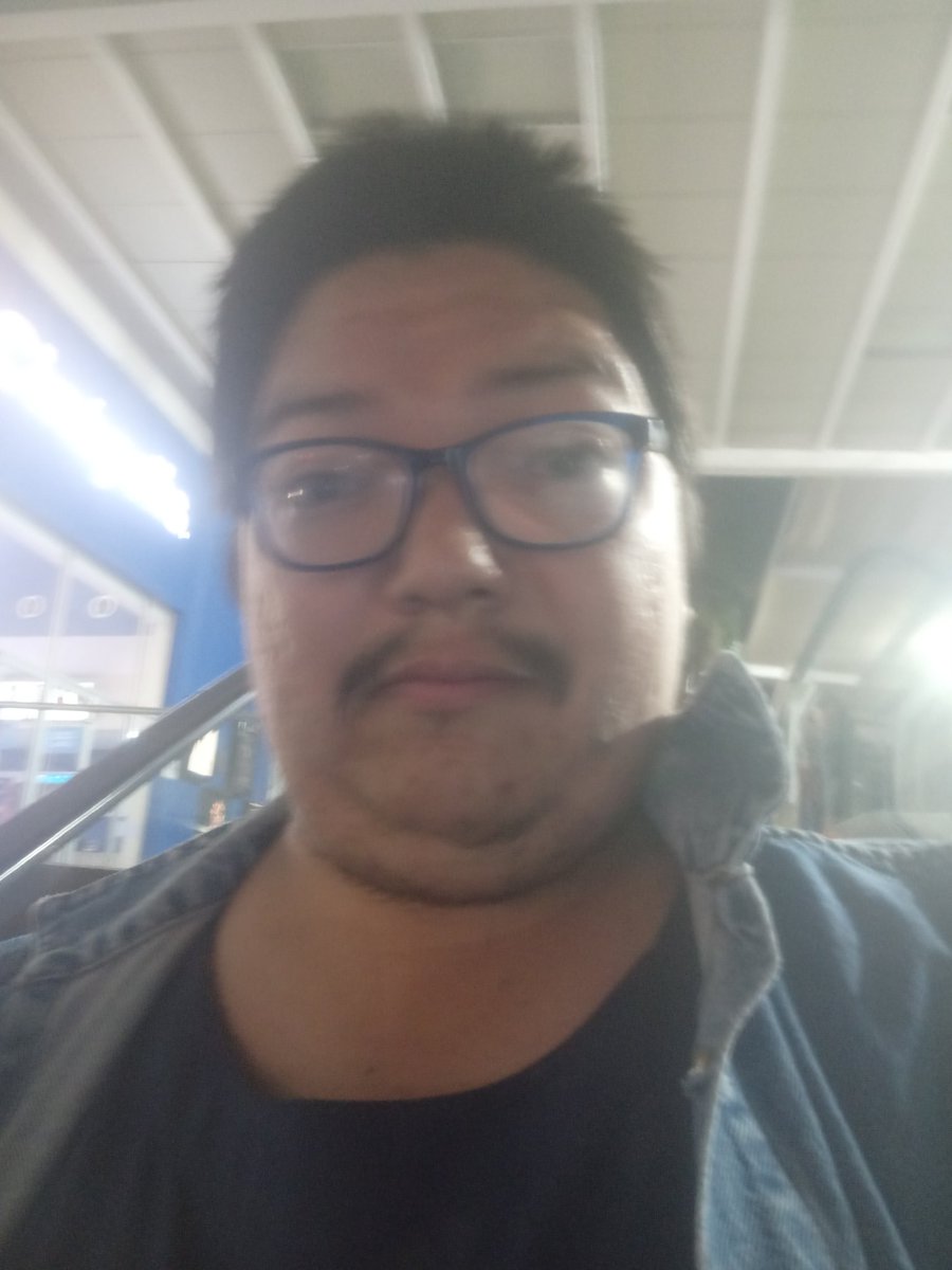 Salrez77's tweet image. #SelfieTime Ayer #FelizSabado #CineTime raza animo aqui en el Cinepolis aqui en Altea Huinala listo para ver dos pelicula Mexicanas una de #Angeliqueaboyer y #BarbaraRegil y la Otra peli de PaolaNuñez MovieTime Ok siii señor bueno bye 056/265