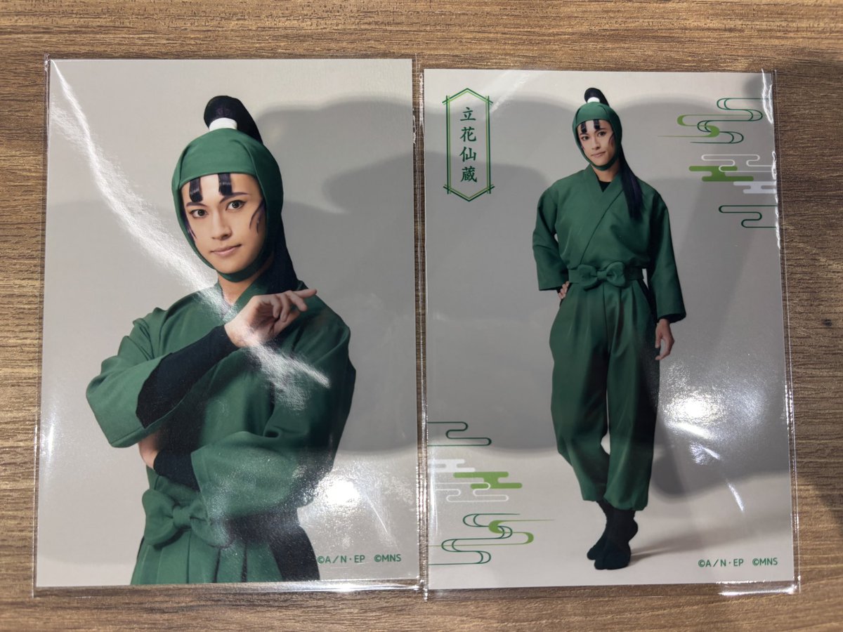 しとらす tweet media