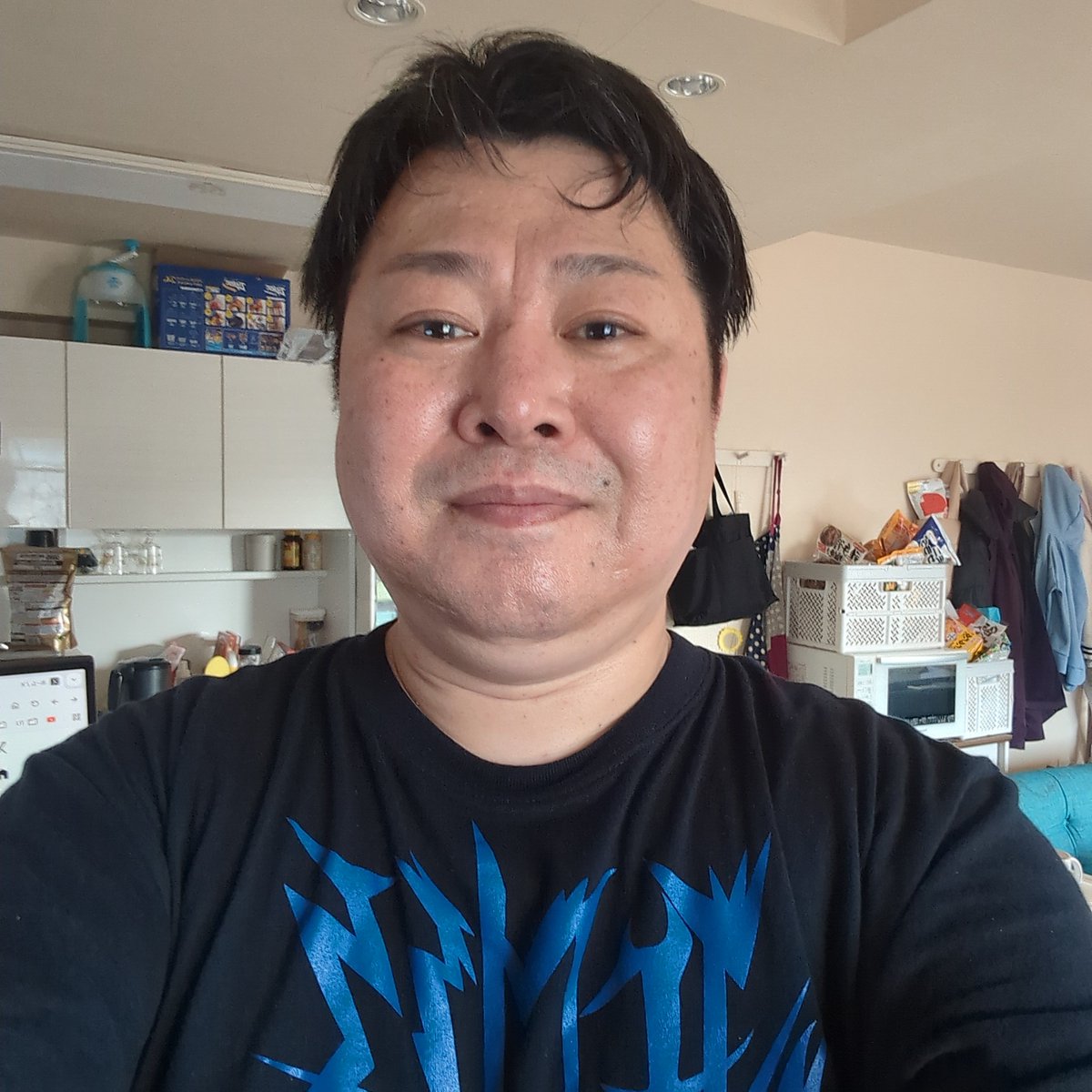 こーしろー tweet media