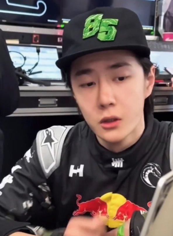 𝐉𝐞𝐫 . 𝐉𝐞𝐬 - 𝐢𝐦𝐲 𓃮 tweet media