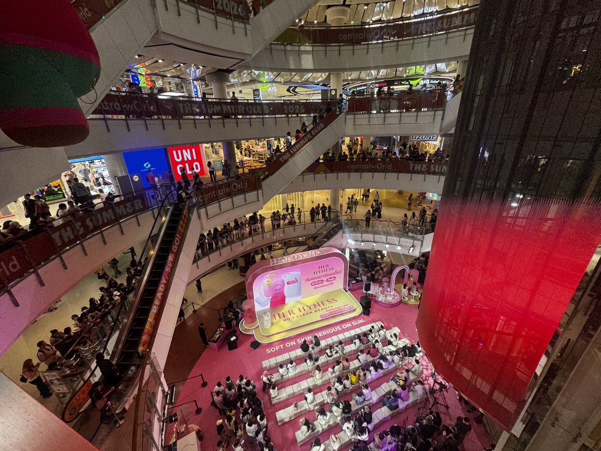 centralwOrld tweet media