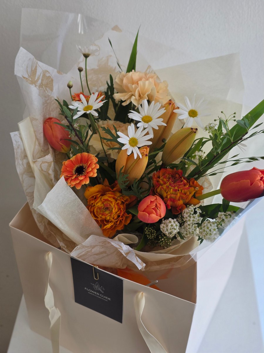 엄마 생일 선물로 주문해주신 오렌지🍊 꽃다발💐