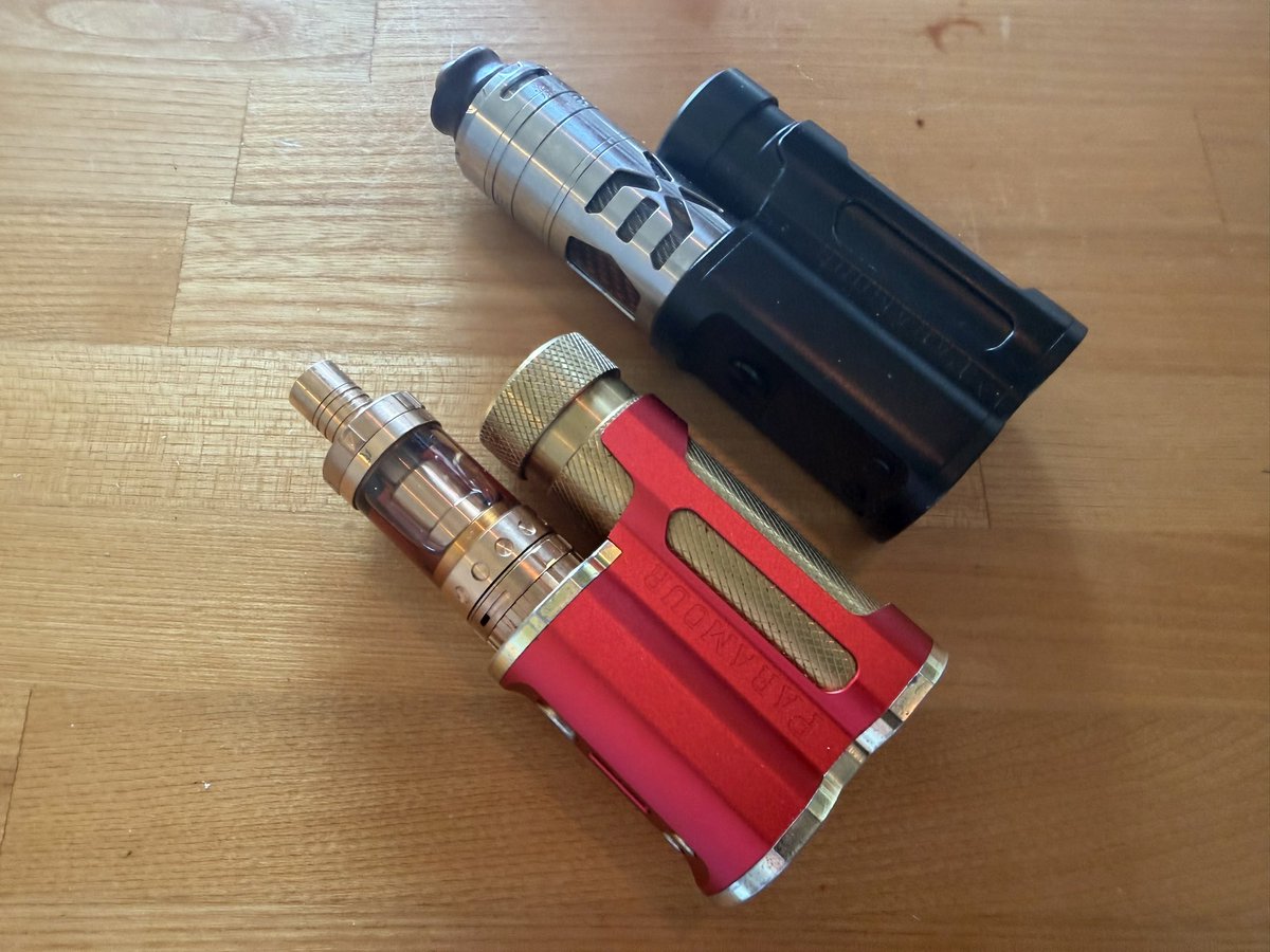 CTHRAG_YASKA's tweet image. おは、#vape！

Side by Side ！！！

#PARAMOUR
#PARAMOUR_DNA80C