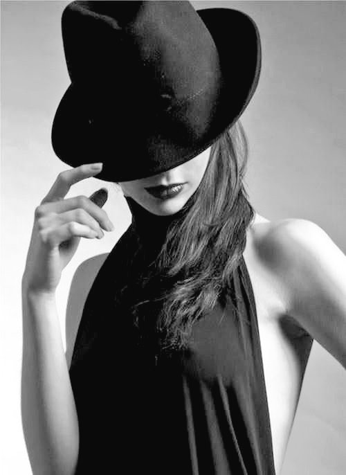 Mònica Encentcinquanta5tada🤕 tweet media