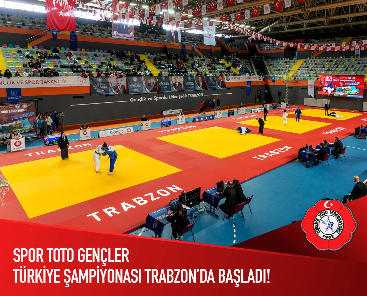 turkjudo's tweet photo. Spor Toto Gençler Türkiye Şampiyonası Trabzon’da Başladı

Federasyonumuzun 2026 yılı faaliyet programında yer alan Spor Toto Gençler Türkiye Judo Şampiyonası, 28–29 Mart 2026 tarihlerinde Trabzon Beşirli Çok Amaçlı Spor Salonu’nda başladı.

52 ilden 398 erkek ve 380 kadın olmak üzere toplam 778 sporcunun katılımıyla gerçekleştirilen organizasyonda, genç judocular tatamiye çıkarak derece elde etmek için mücadele ediyor.

İki gün sürecek şampiyonada, sıklet kategorilerinde yapılacak müsabakalarla birlikte sporcularımızın performansları büyük heyecana sahne oluyor.

#TürkiyeJudoFederasyonu