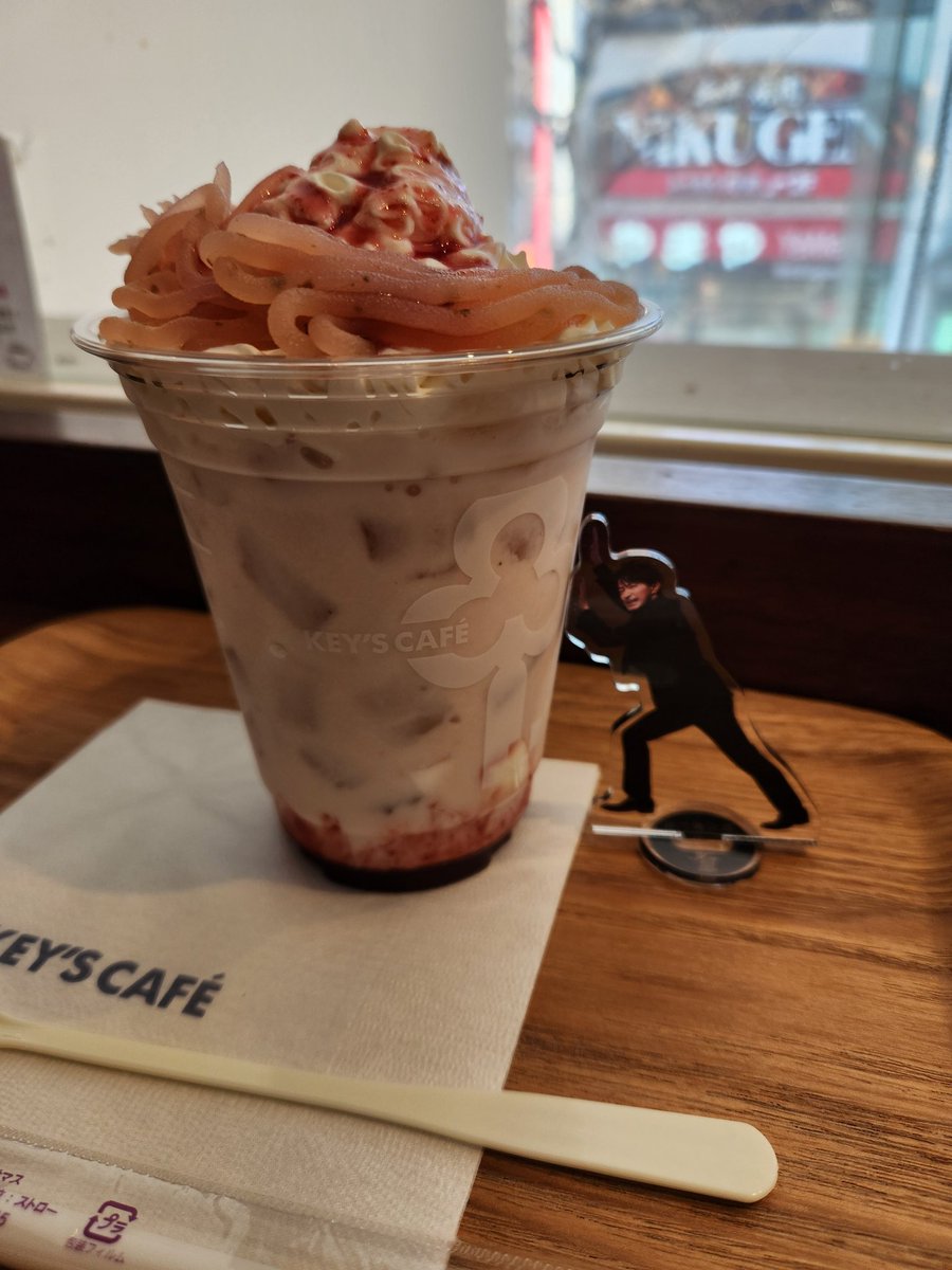 G7cuMTrKVJZVg71's tweet photo. KEY'S CAFEでアイスいちごミルクを飲みました。
いちご🍓の甘さが広がっていて美味しいです!😊💕✨
#東京
#赤坂
#KEYSCAFE https://t.co/V1GMMmlDzL