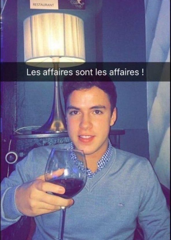 laurinha ☔︎ tweet media