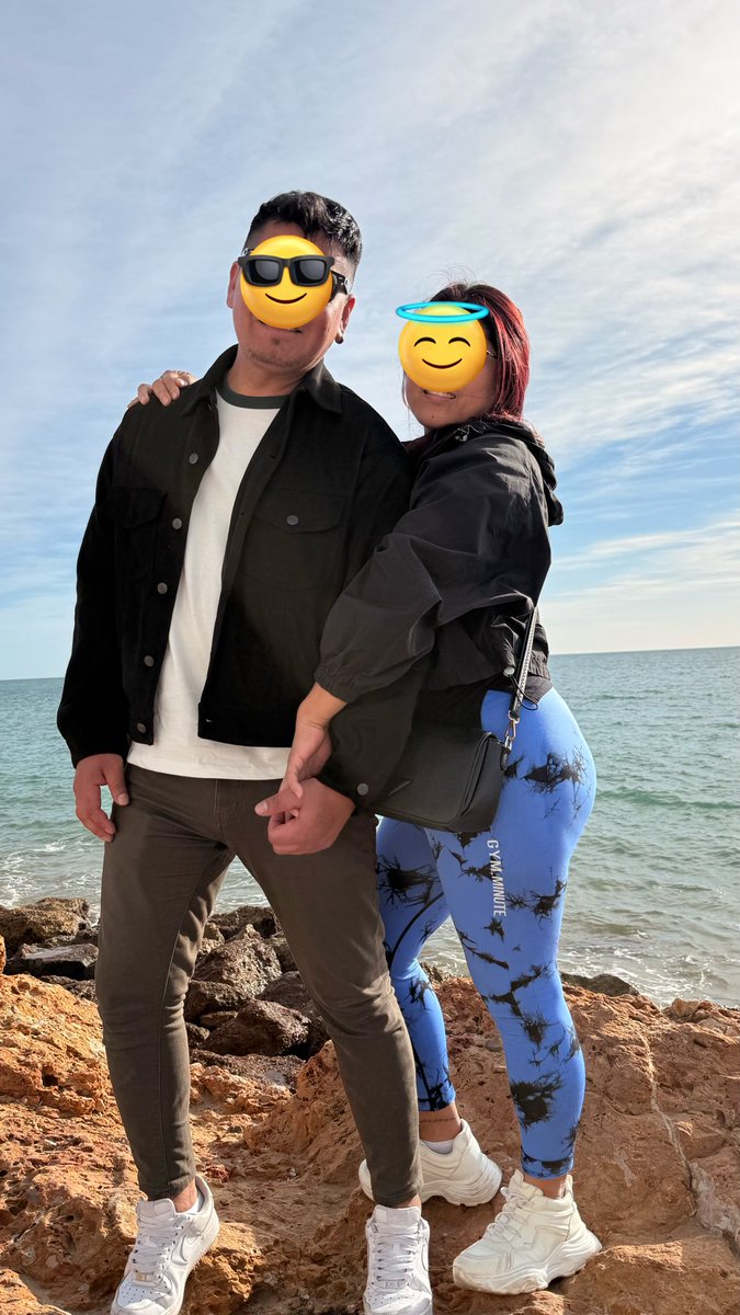 pareja latina en barcelona tweet media