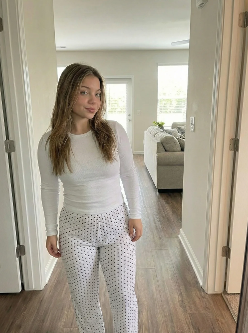 midgetmaria tweet media