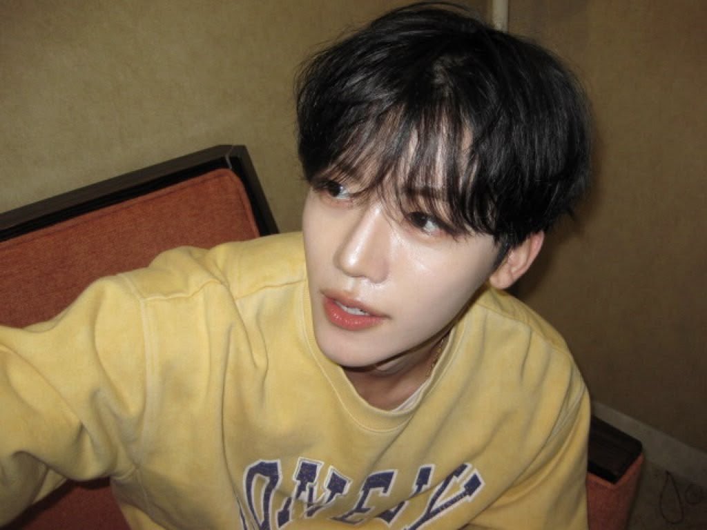 june 🍂 tweet media