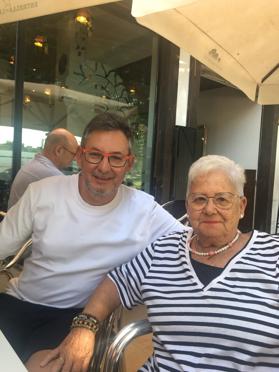 Papa Buyer tweet media