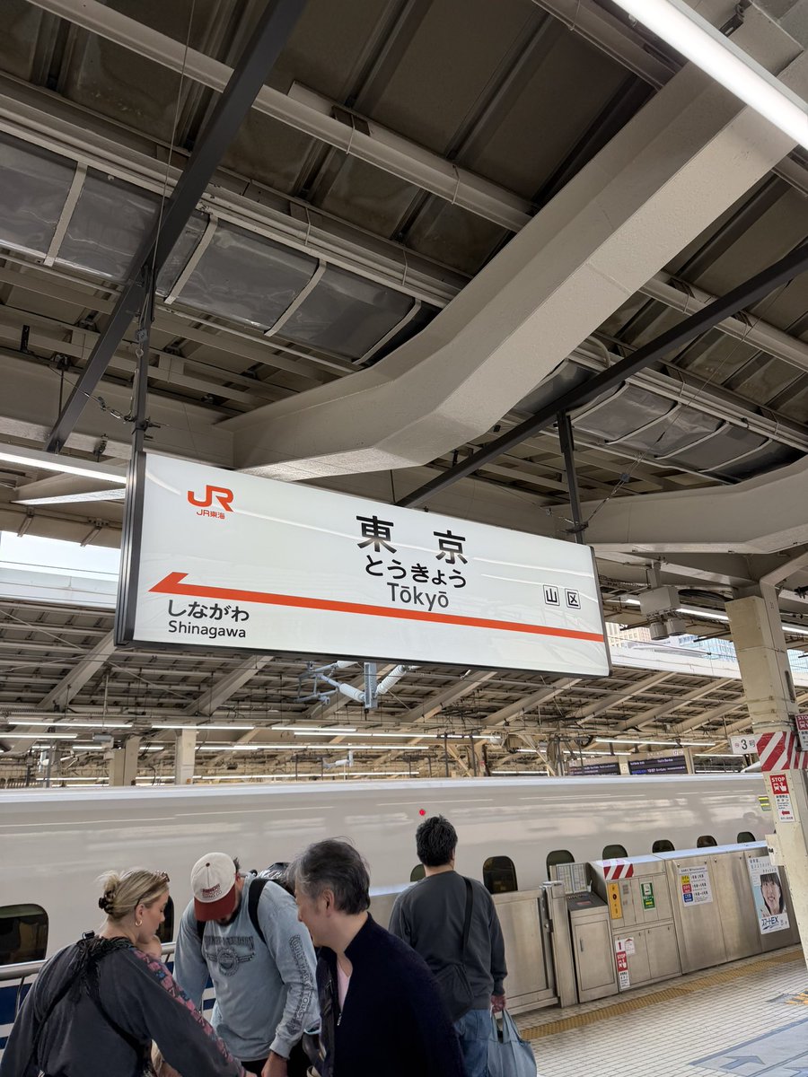 null∞llunTaKa tweet media