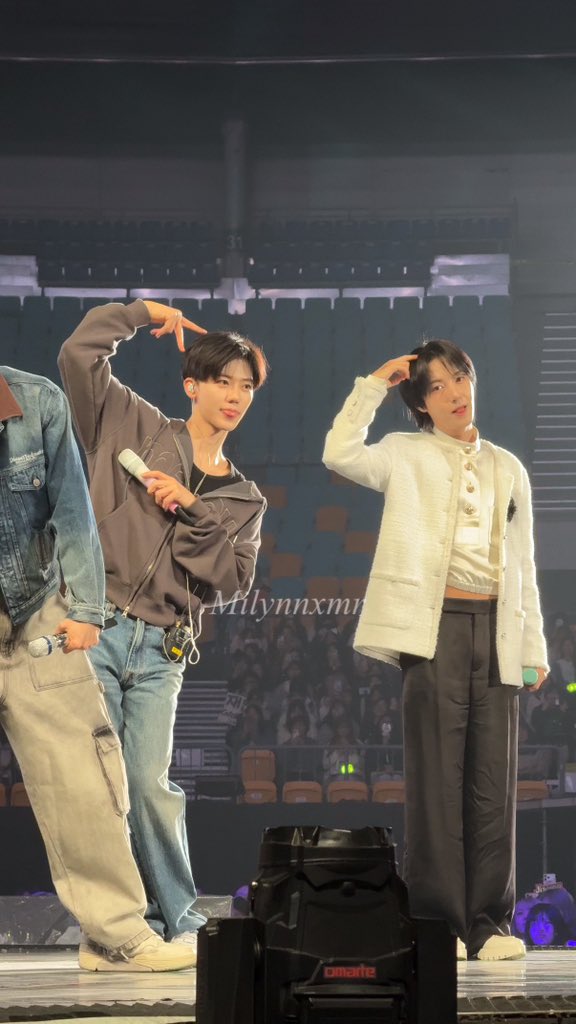 มมก ° ᡣ𐭩 . ° tweet media