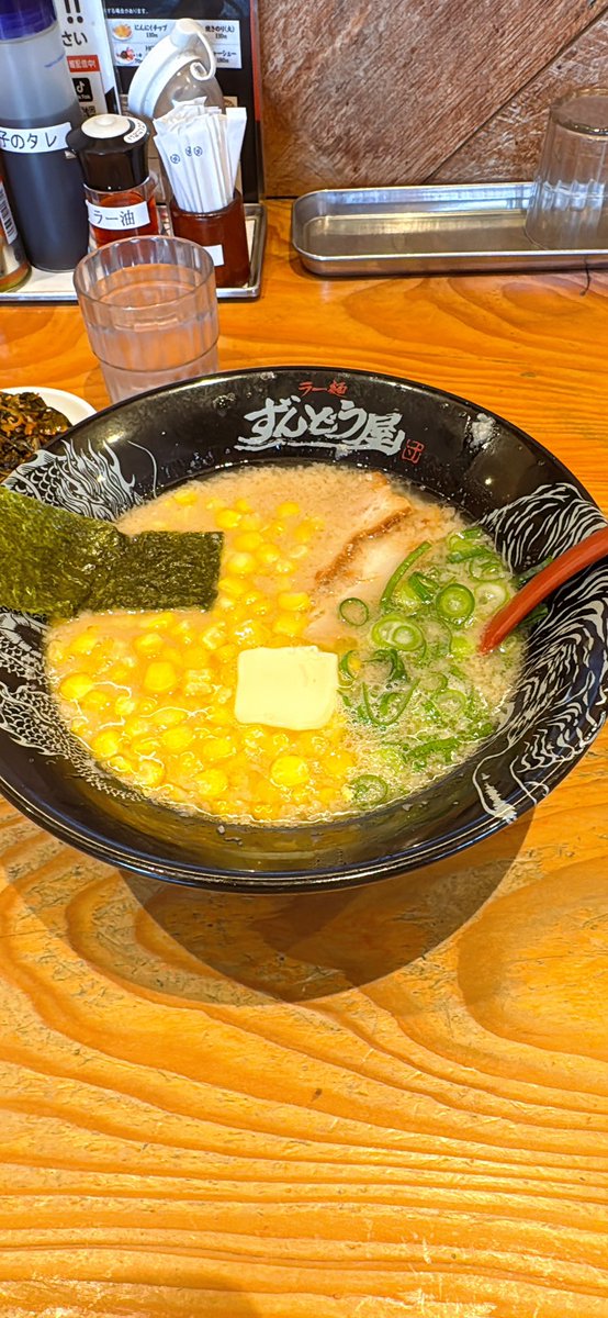 goyachanp's tweet photo. バターコーンラーメン

#ずんどう https://t.co/rgdmvtbEvK