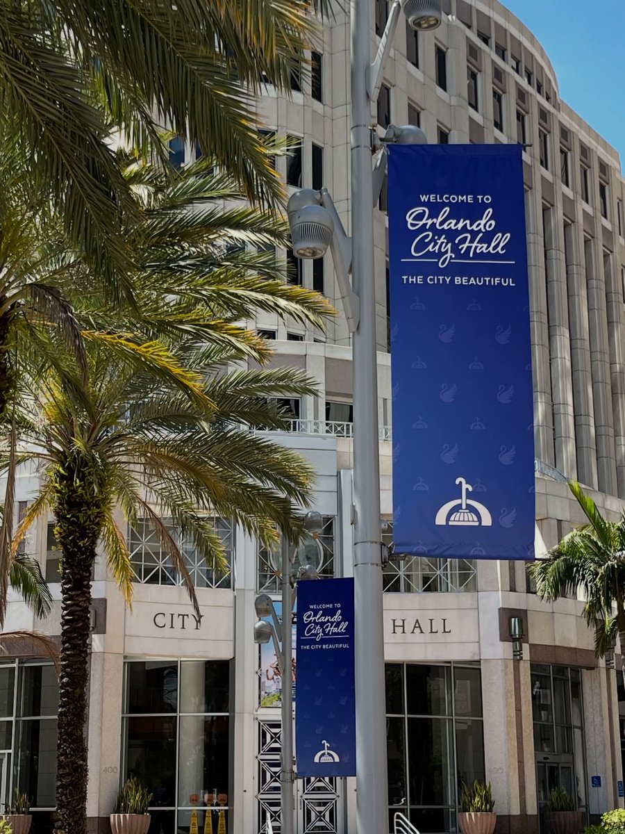 OrlPirates's tweet image. In the heart of downtown Orlando at City Hall, meeting the city and building something bigger than the game.

Orlando knows what’s coming. 🏴‍☠️

#orlandopirates #downtownorlando #communityfìrst #runthesouth
