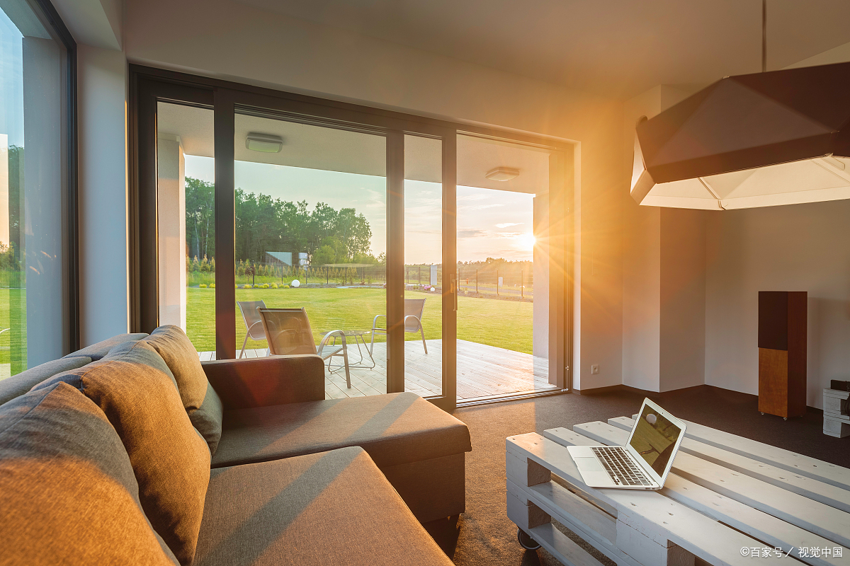 melanie chiok tweet media