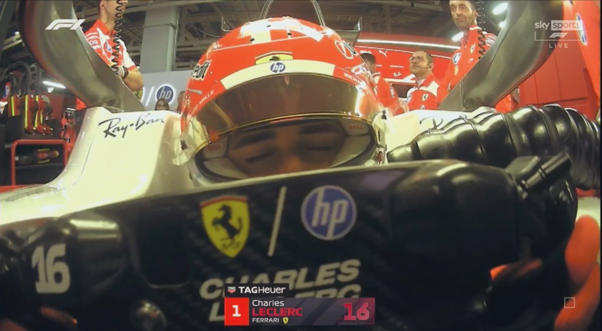 bljean91's tweet photo. @koalagasly 👋🏾
#japanesegp https://t.co/pTr0yah86b
